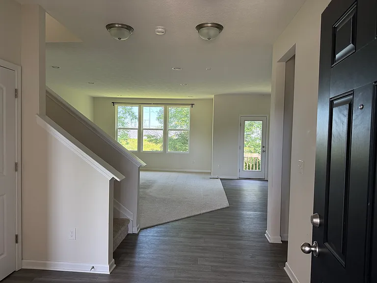 2932 Beechwood Dr — Photo 4