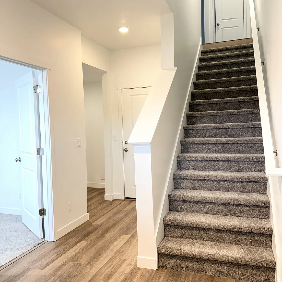 4 bed, 2.5 bath, 2100 sqft, $2,695 — Photo 3