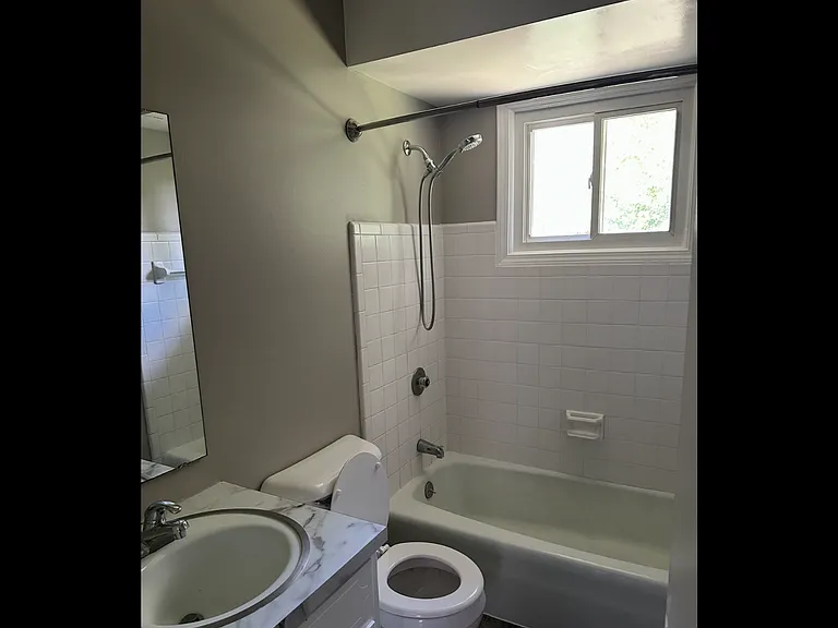 3513 Wyoming Ave SW — Photo 3