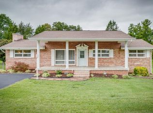 216 Archdale Dr, Kingsport, TN 37663