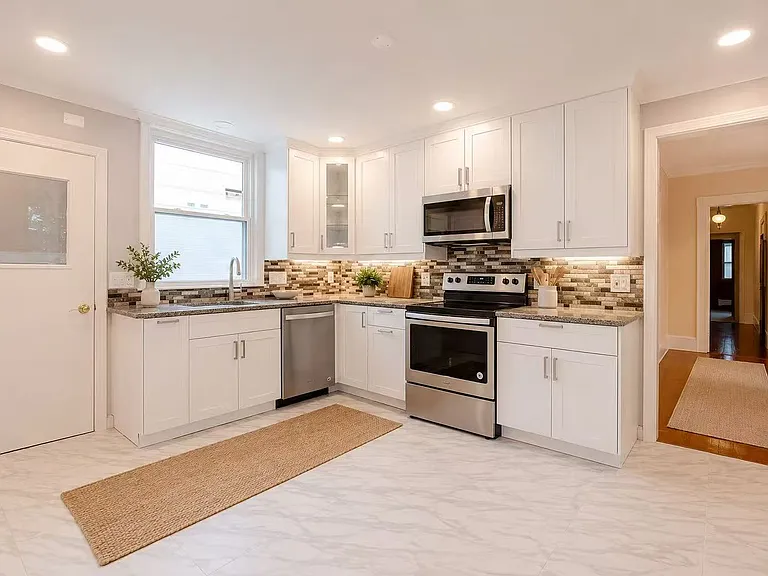 20 Chester St #1 — Photo 10