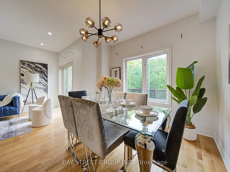 46 Romance Dr — Photo 15