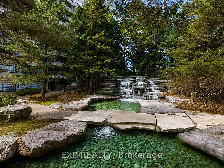 22 Hanover Rd #1710 — Photo 41