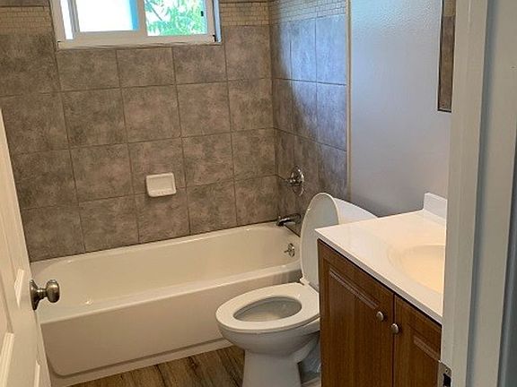 5th image of 136 Towne Ter APT 5