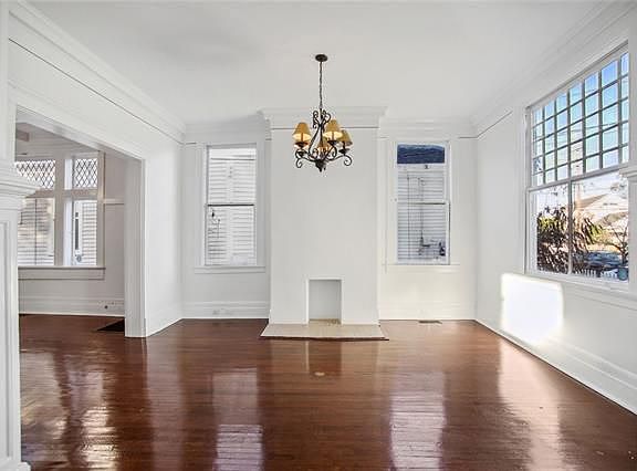 4th image of 5120 Freret St