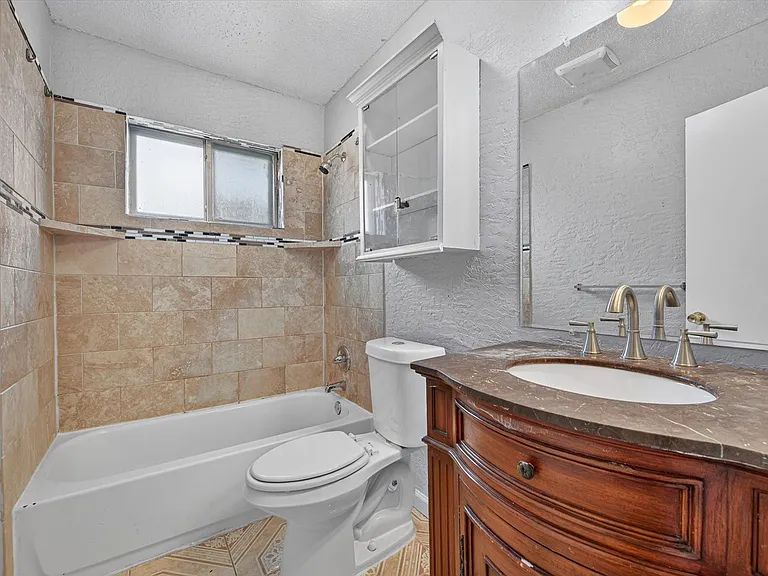 210 Nettletree St — Photo 18