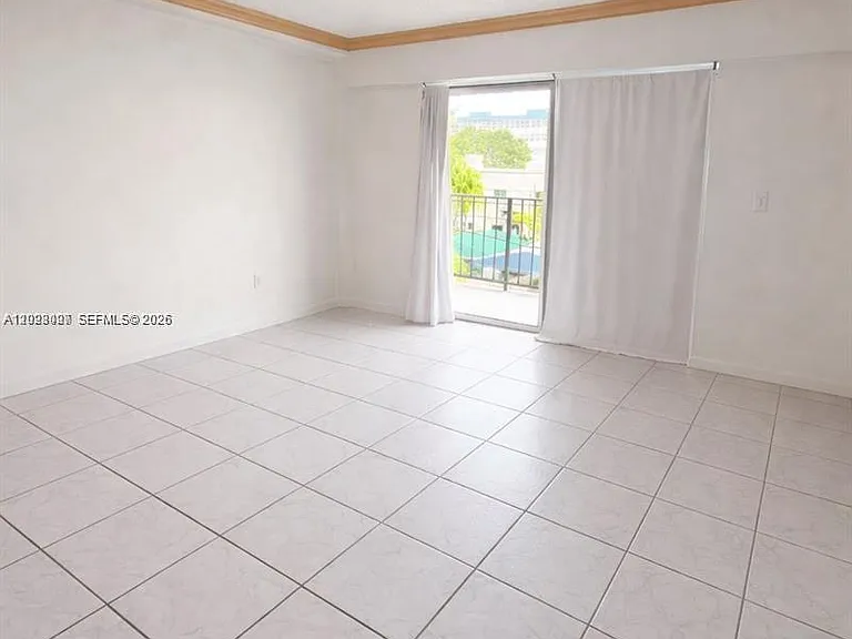 16508 NE 26th Ave #303 — Photo 4