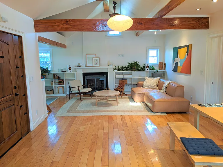 fireplace, high ceiling - staged design