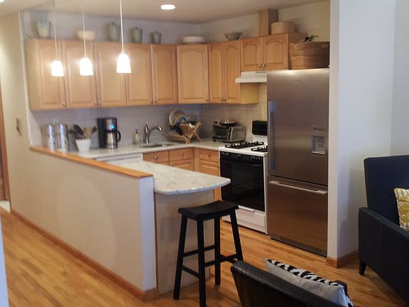 4th image of 23 Newell St APT 2