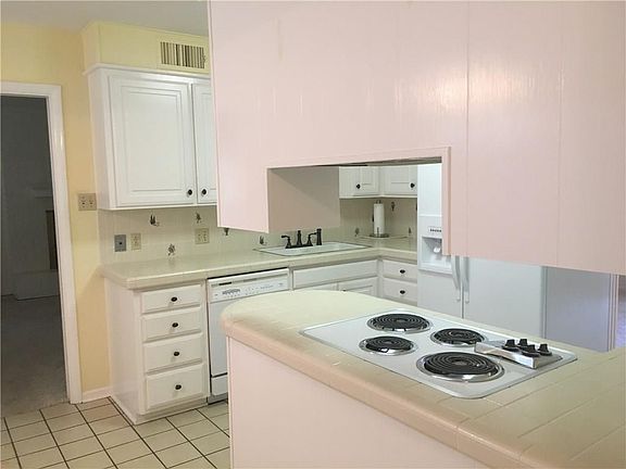 5th image of 3134 High Meadows Dr