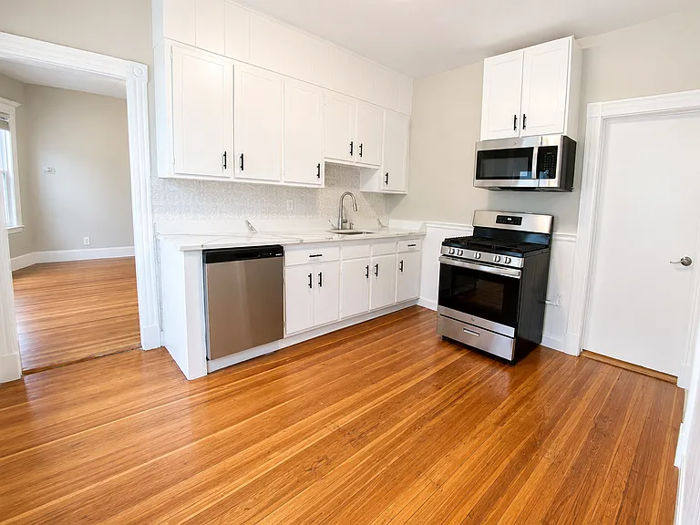 20 Dowse St #2 — Photo 5