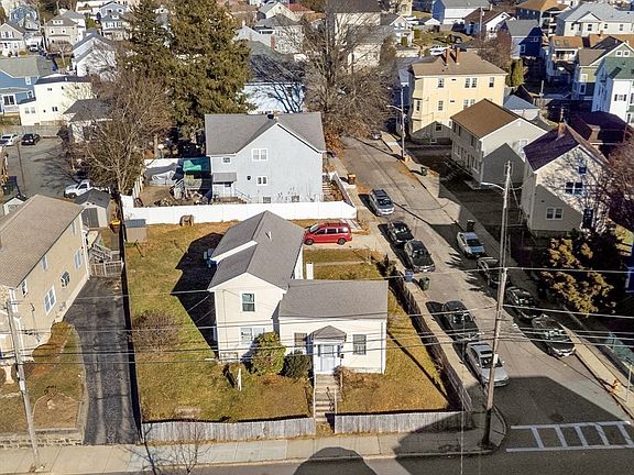 5th image of 580 County St