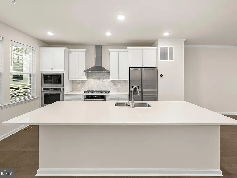 105 Vaughn Dr — Photo 20