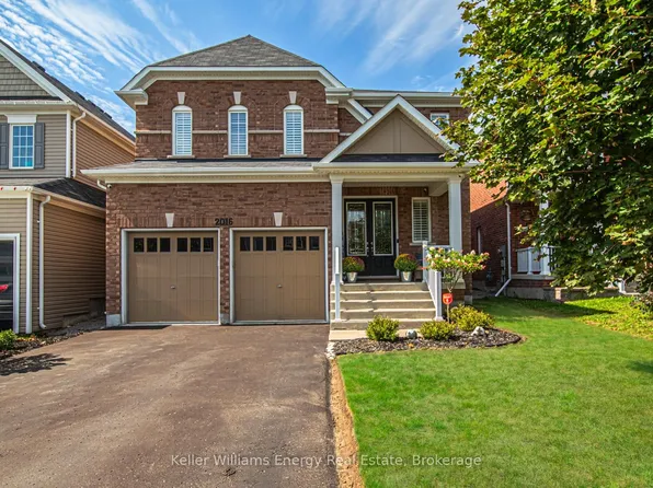 2016 Magee Ct, Oshawa, ON L1K 0W7