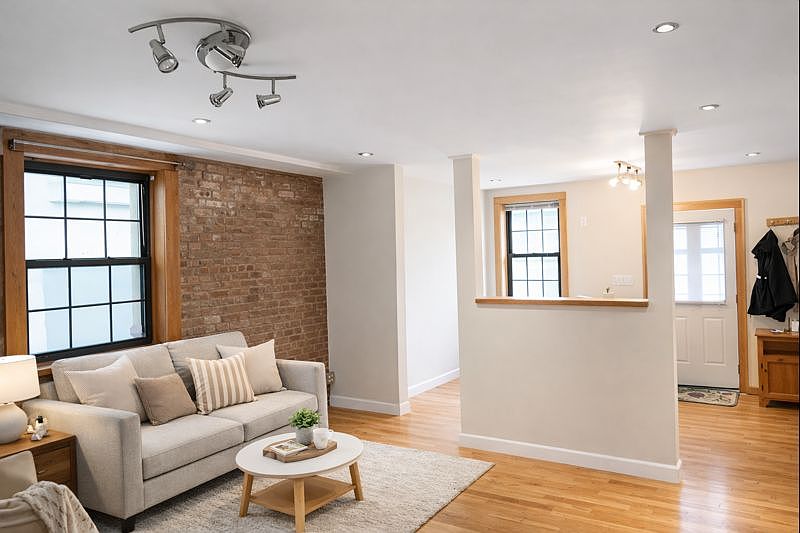 1st image of 2229 41st St