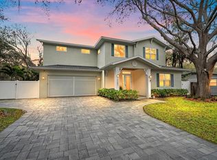 2207 Wisteria St, Sarasota, FL 34239