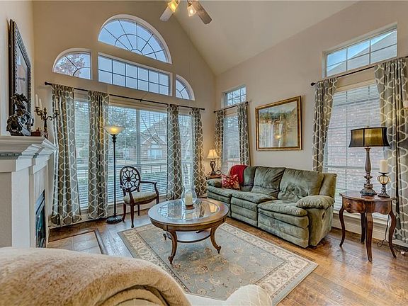 3rd image of 6895 Winston Dr