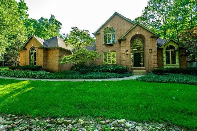 1st image of 223 Crabapple Ln