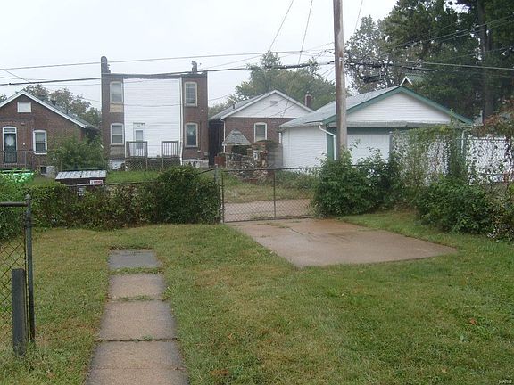 4th image of 4422 Sexauer Ave
