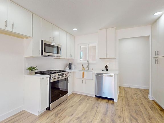 4th image of 231 Portola Way