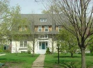 194 Addison Rd, Riverside, IL 60546