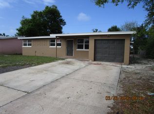 922 Lewis Dr, Daytona Beach, FL 32117