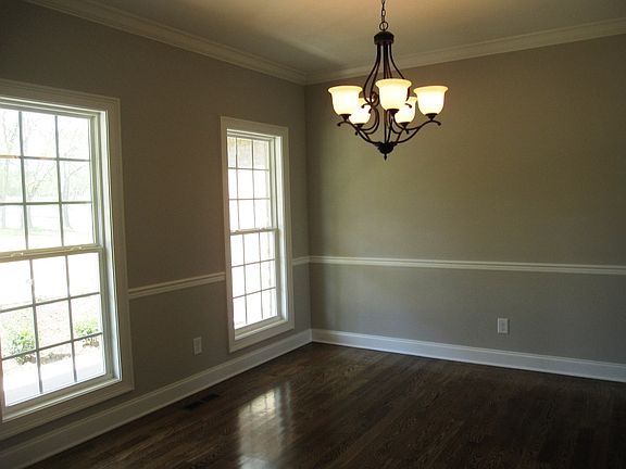 5th image of 386 Nichols Ln