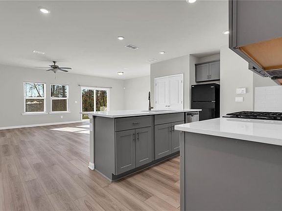 5th image of 1645 Villageside Ct