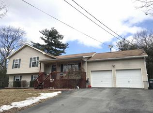 213 Pine Tree Dr, Cresco, PA 18326