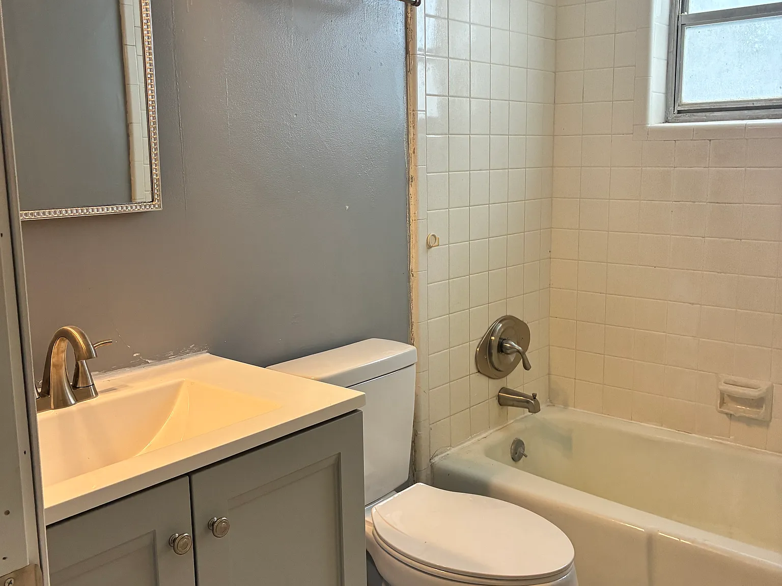 3 bed, 1125 sqft, $2,300 — Photo 3