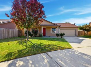 1355 Hartley Dr, Hanford, CA 93230