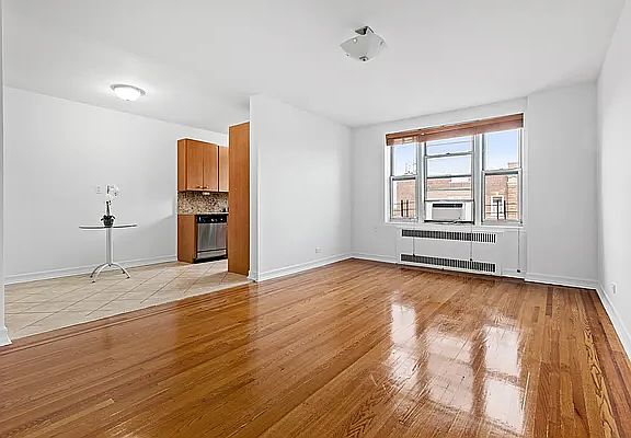 4th image of 76-12 35th Ave APT 6D