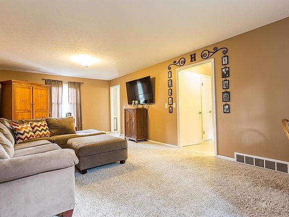 4th image of 4606 Boxwood Dr
