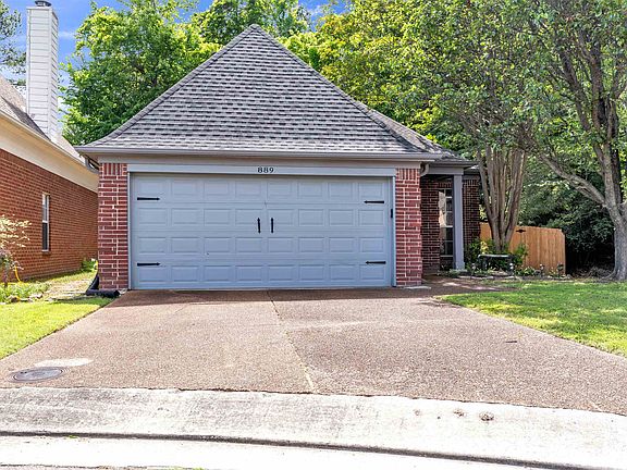 2nd image of 889 Abbey Grove Ln