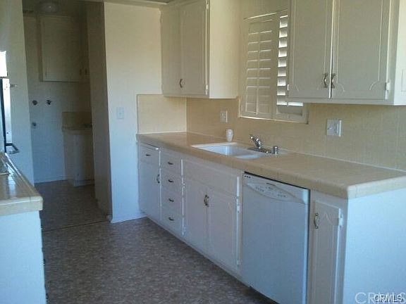 5th image of 56356 Carlyle Dr