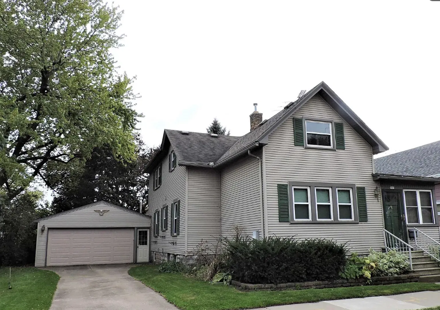 905 Harney Ave. — Photo 2
