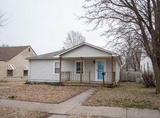 808 N 8th St, Neodesha, KS 66757
