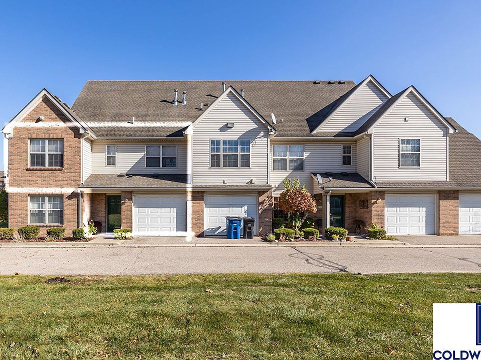 1st image of 527 N Brookfield Dr NW