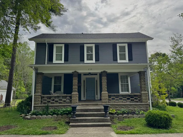 232 S Pearl St, Granville, OH 43023