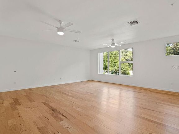 5th image of 1308 Francis Ave
