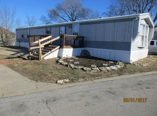 6 Narcissus Ln, Belton, MO 64012