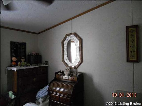 5th image of 109 Garrard St