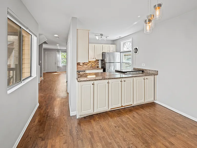 1839 N Bissell St #3 — Photo 8