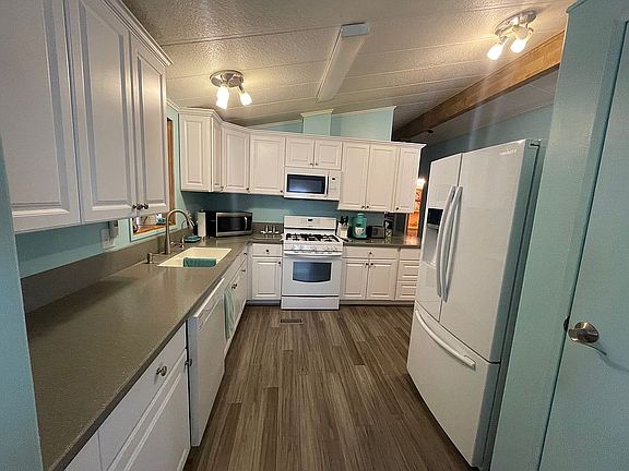 Kitchen Corian Counter Tops