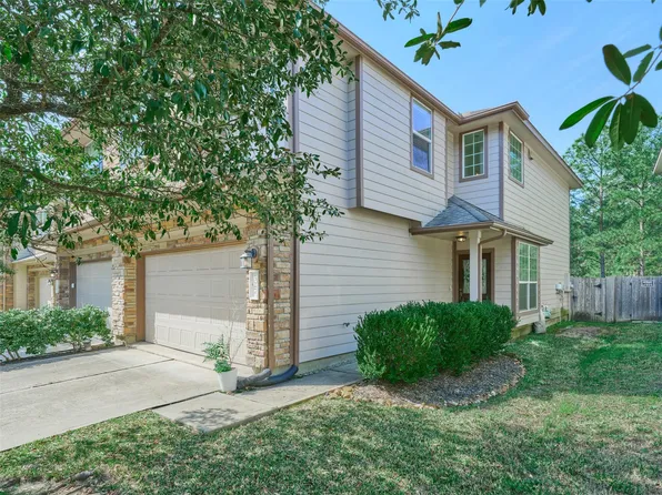 327 Bloomhill Pl, Magnolia, TX 77354