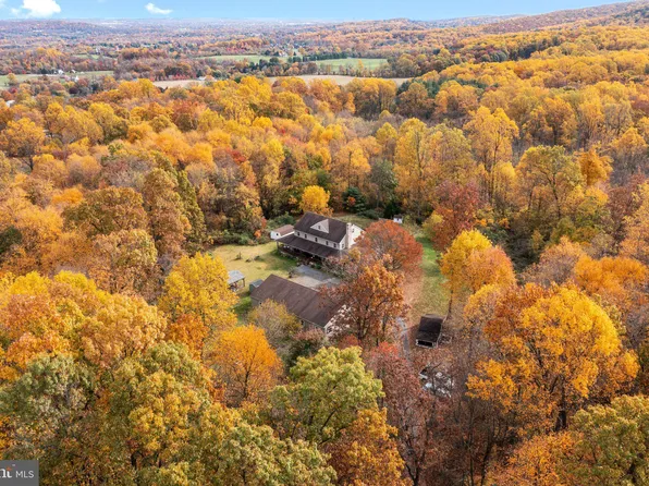 435 Shed Rd, Douglassville, PA 19518