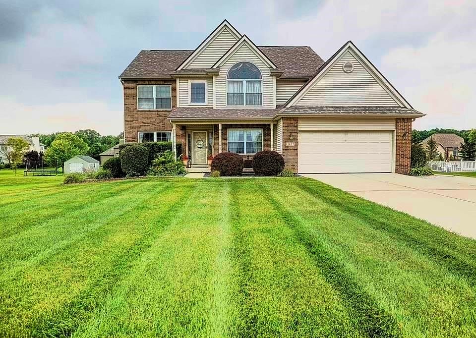 1st image of 7435 Waterfall Dr