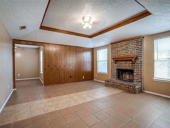 5th image of 1143 Heather Wood Dr