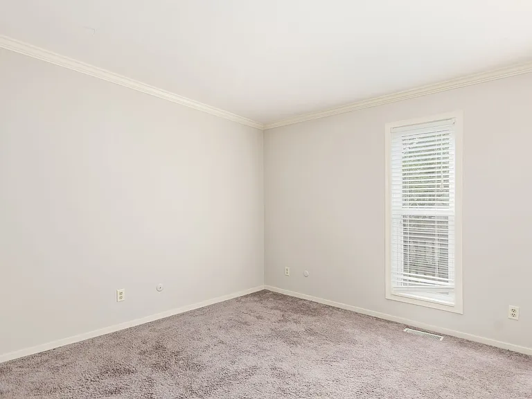 1589 Arlington Ave — Photo 18