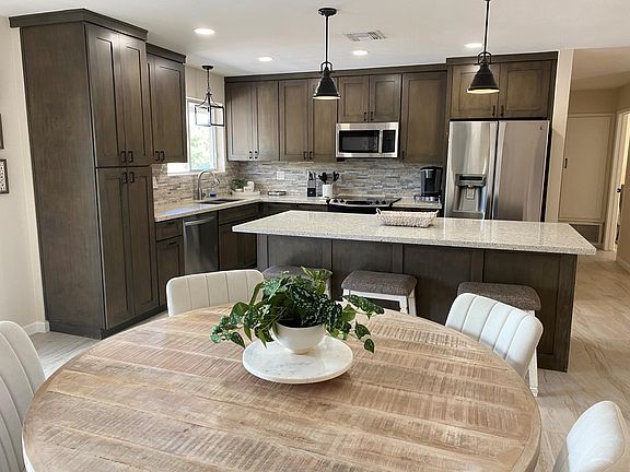 4th image of 10941 W Tropicana Cir
